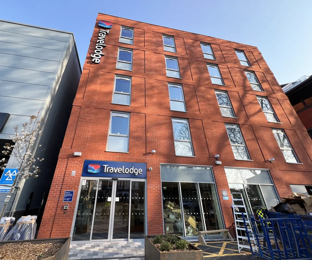 Chiswick Travelodge Drylining Plastering Ceiligs Ga Interiors Ltd London Subcontractor Render