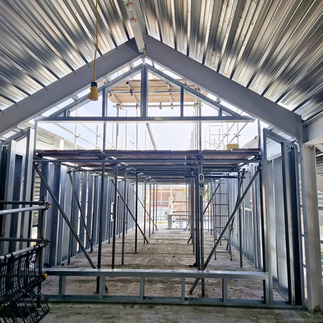 Beormind School Ga Interiors Drylining Subcontractor Sfs Contractor Construction Uk London Education Project Partitions Installation Streel Frame Section