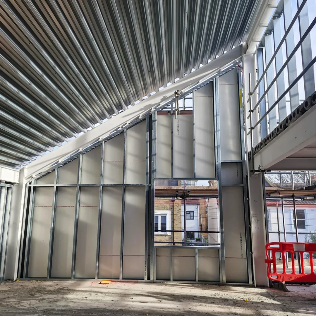 Beormind School Ga Interiors Drylining Subcontractor Sfs Contractor Construction Uk London Education Project Partitions Installation Streel Frame System