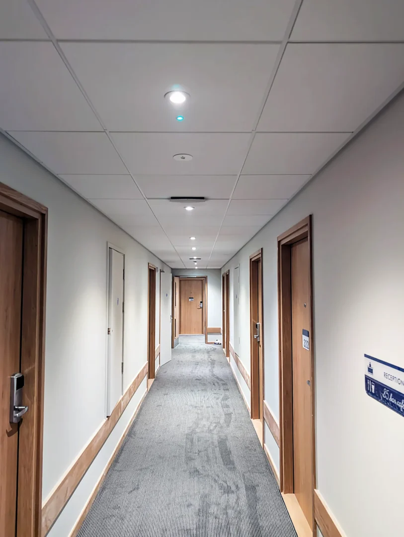 Sfs Drylining Ceilings Travelodge Stratford London Barnes Ga Interiors Installation Hotel